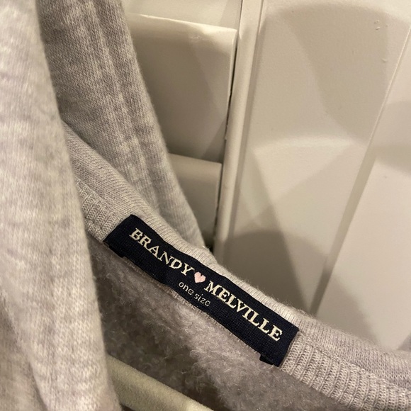 Brandy Melville Grey Cropped Hoodie - Picture 3 of 3